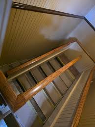 THIS HOUSE HAS MANY MYSTERIES!! 😯