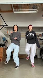 Shuffle dance tutorial