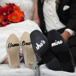 Groom inserted a love message sticker under the Bride’s shoe