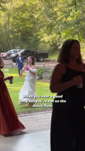 Bride ran to the Dance Floor on hearing her favorite song