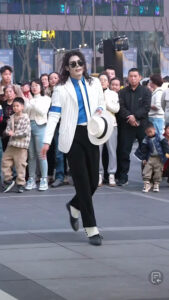 MJ Dance Show is held at the square 04~ Super Dancer