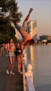 Unexpected prank the girls 😀