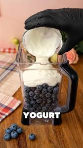 5-Ingredient Blueberry Greek Yogurt Ice Cream | No Ice Cream Maker